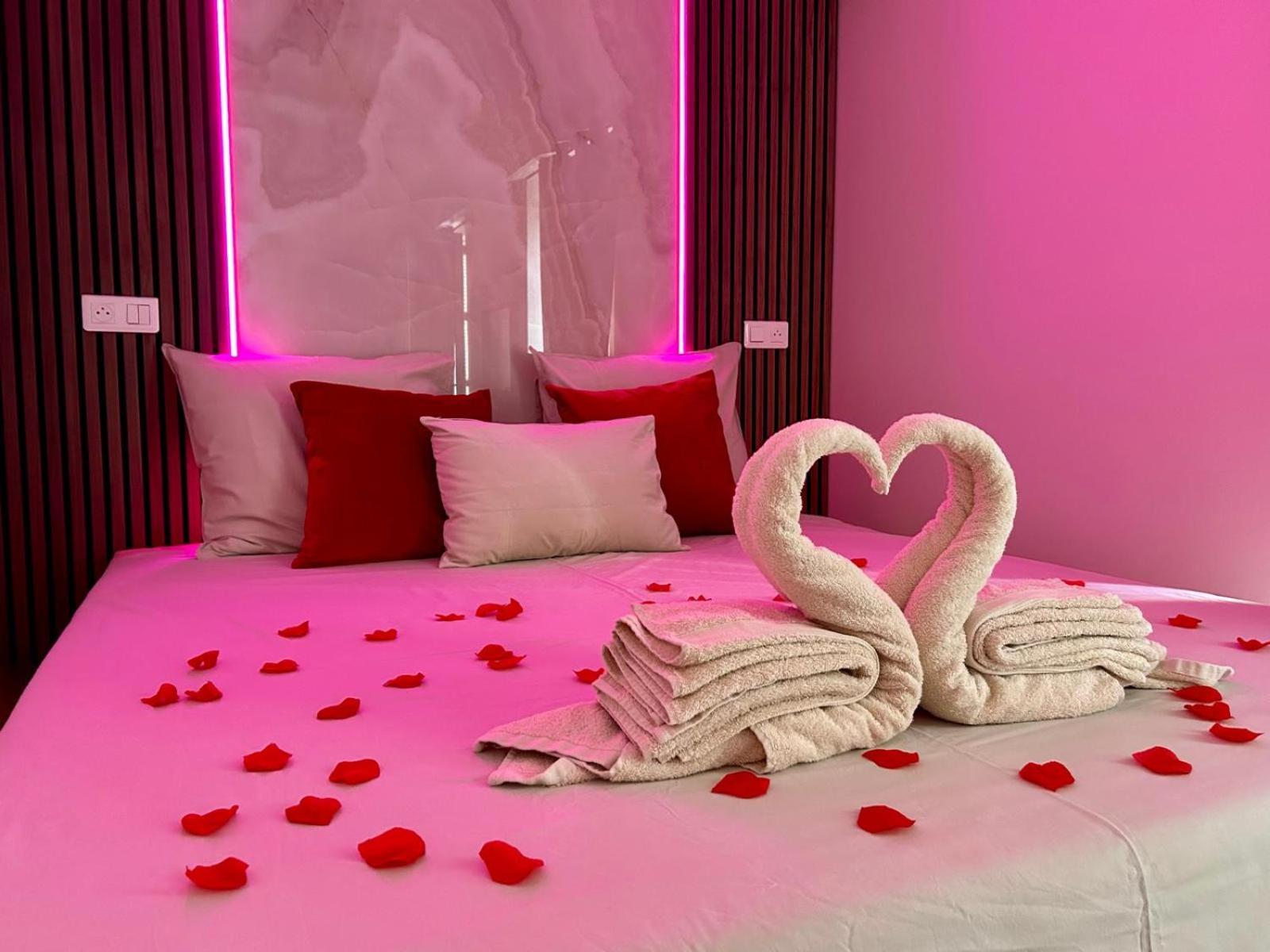 Intimate Escape - Seaside - Spa Bath - Wifi - Ac Nice Bagian luar foto