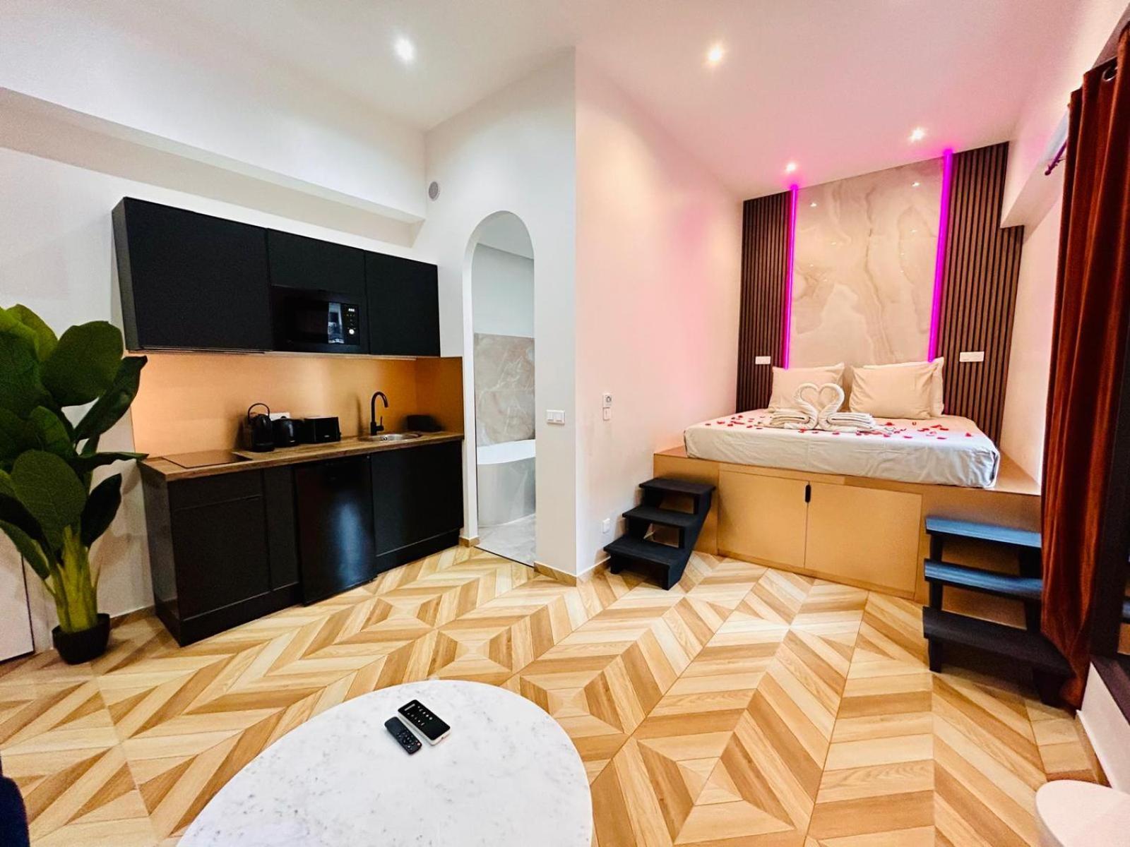 Intimate Escape - Seaside - Spa Bath - Wifi - Ac Nice Bagian luar foto
