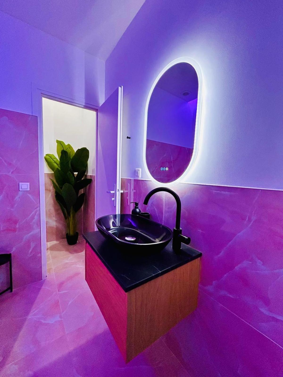 Intimate Escape - Seaside - Spa Bath - Wifi - Ac Nice Bagian luar foto