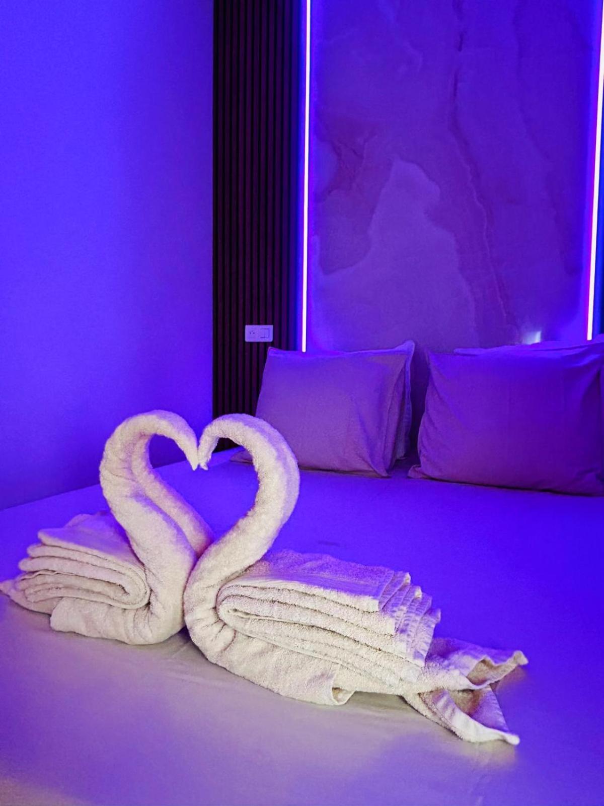 Intimate Escape - Seaside - Spa Bath - Wifi - Ac Nice Bagian luar foto