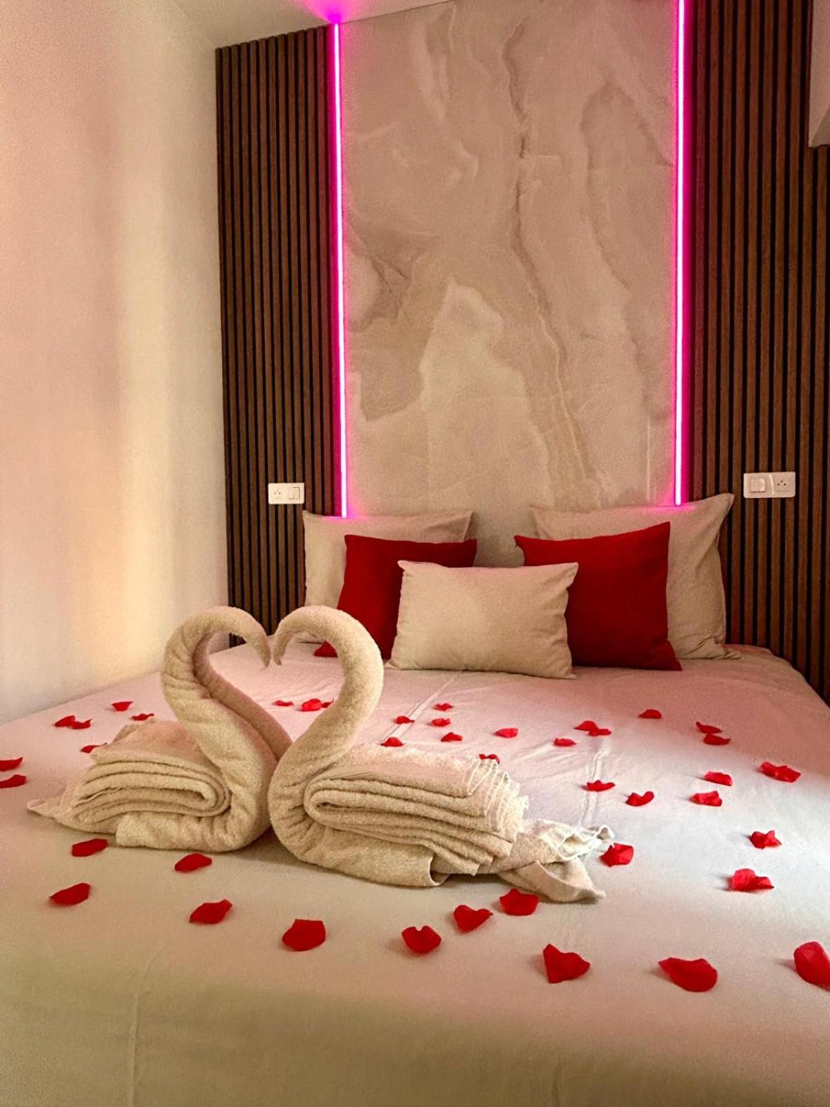 Intimate Escape - Seaside - Spa Bath - Wifi - Ac Nice Bagian luar foto