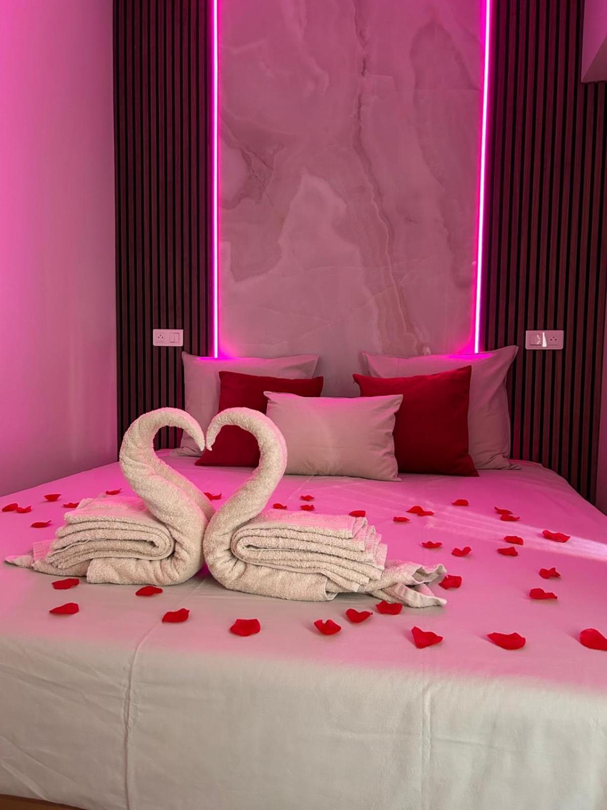 Intimate Escape - Seaside - Spa Bath - Wifi - Ac Nice Bagian luar foto